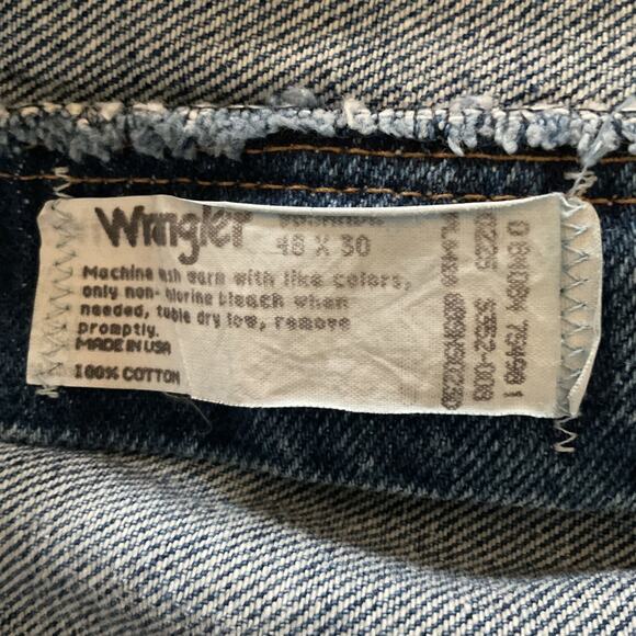 VTG Wrangler Jeans Mens 48x30 American Hero Regular Fit Denim USA Made Comfort - Picture 7 of 10